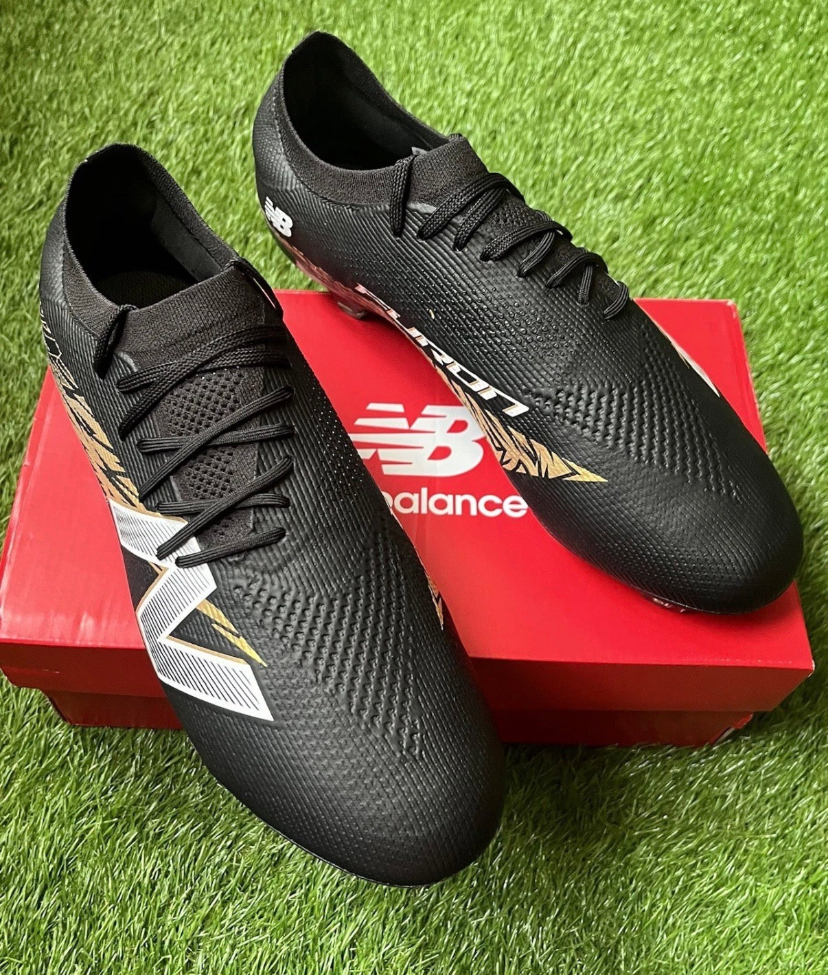 New Balance Furon V8+ Elite FG