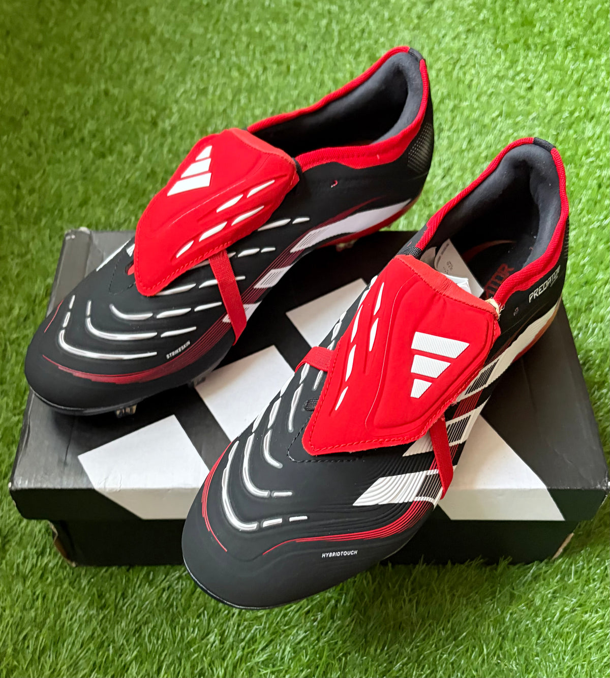 Adidas Predator FT Pro ‘Moments’
