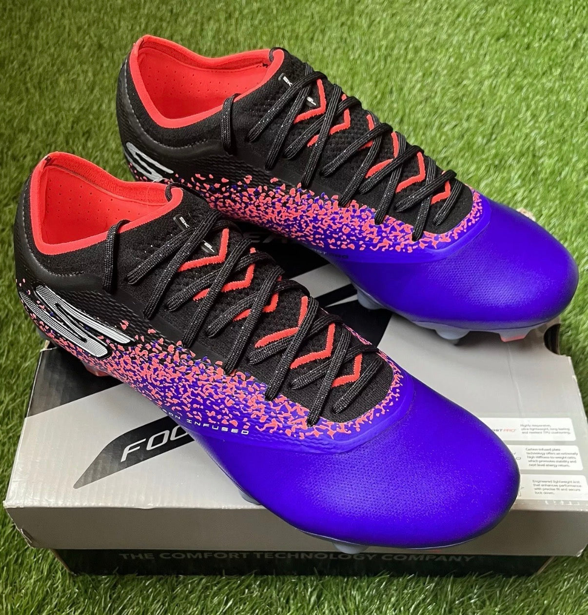 Sketchers Razor Elite SG