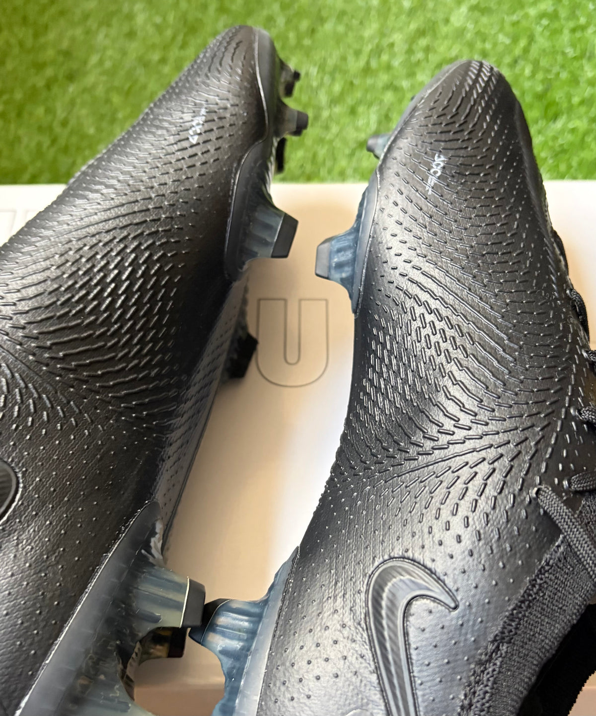 Nike Phantom GT Elite FG Nike ID Pre owned
