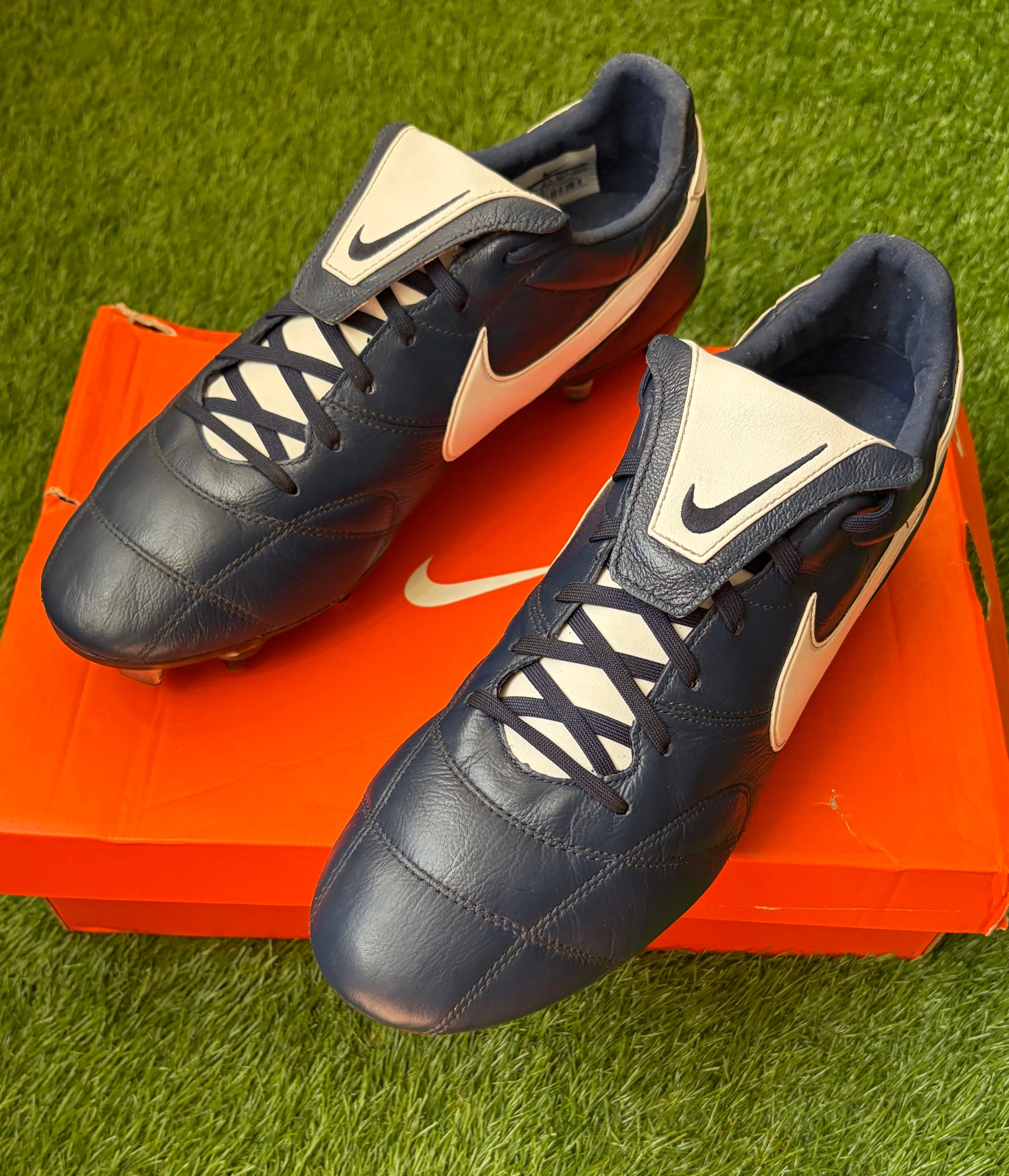 Nike Premier 2 SG Pre Owned