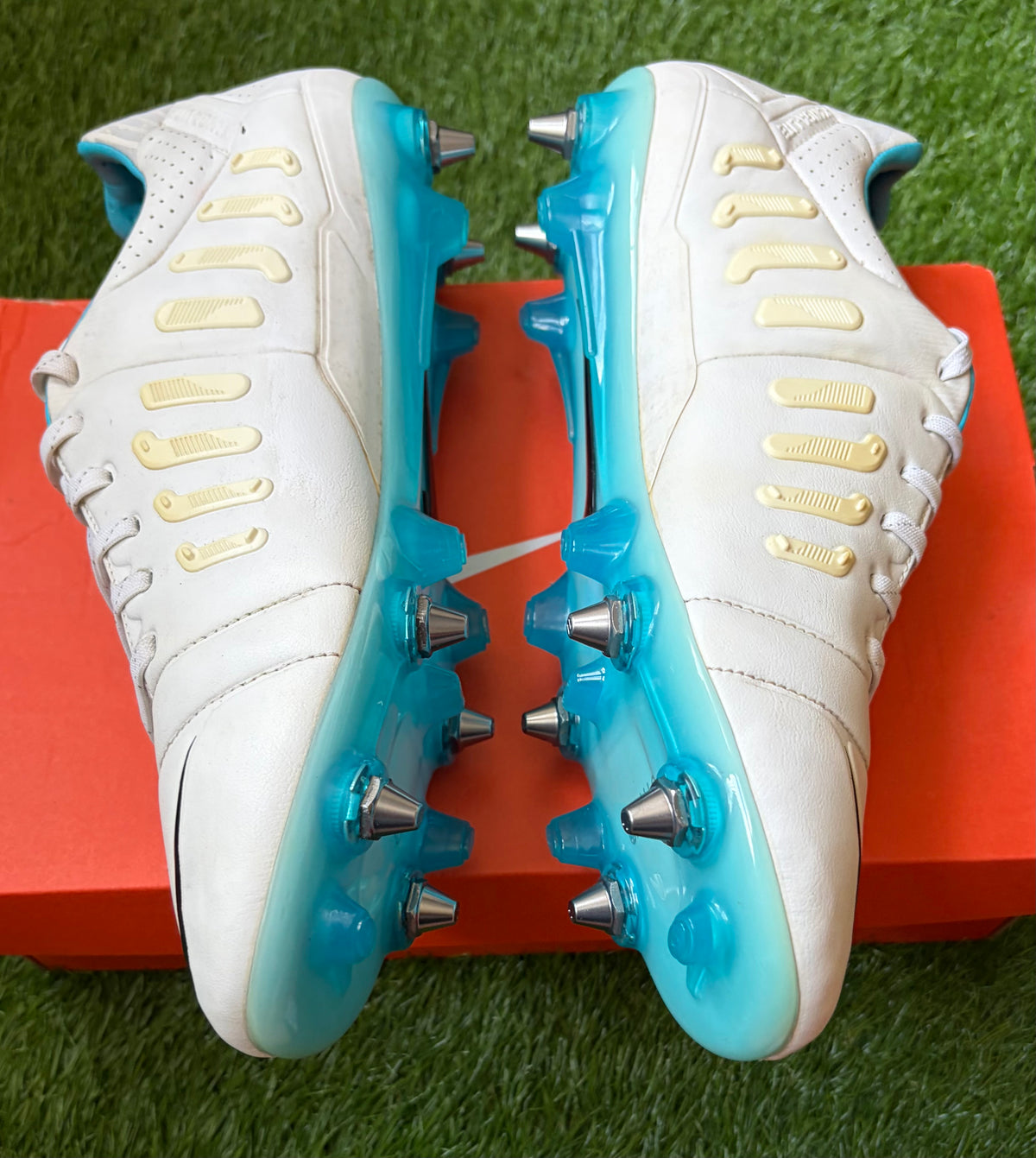 Nike CTR360 Maestri SG Pre Owned