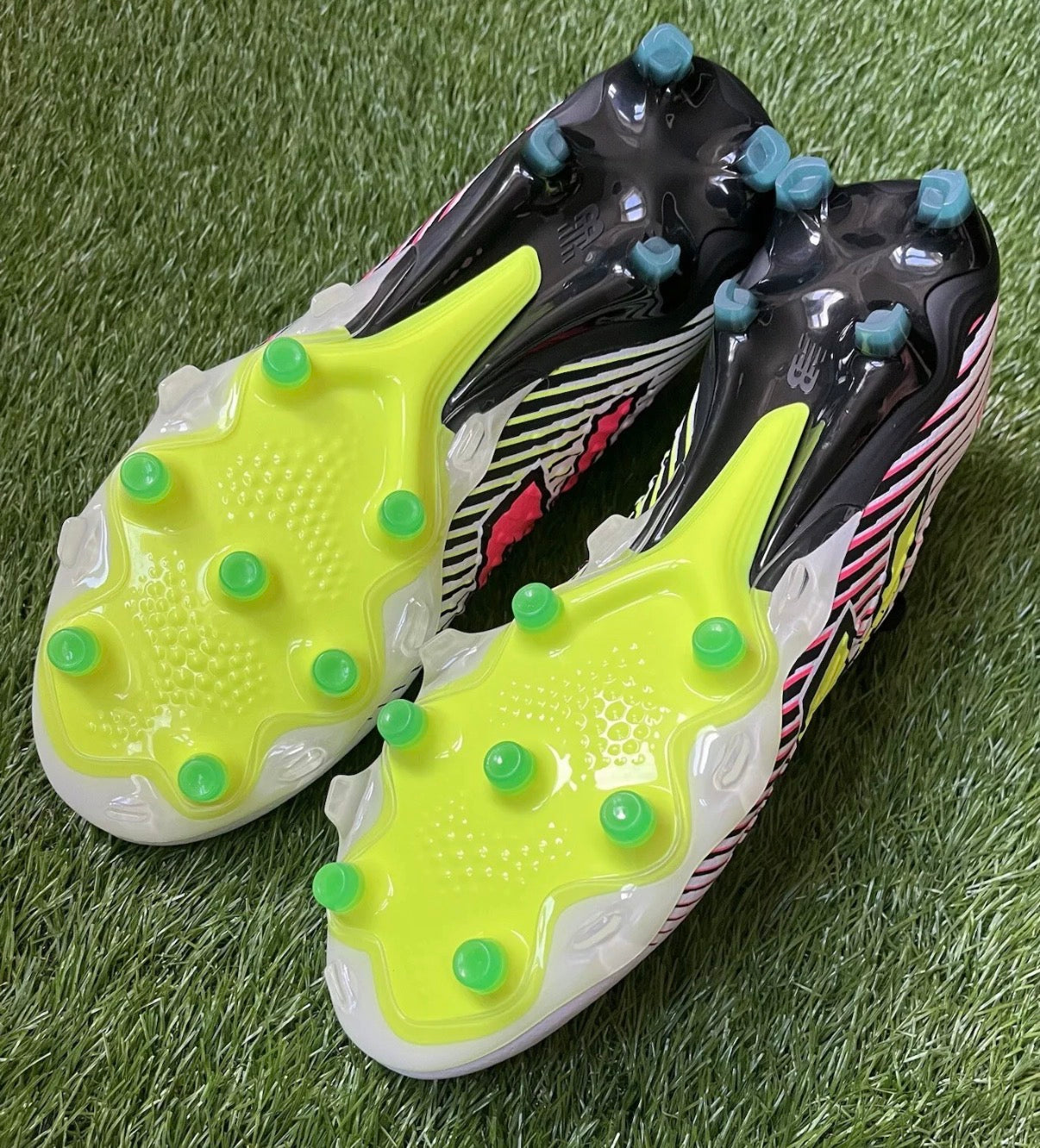 New Balance Tekela V4+ FG