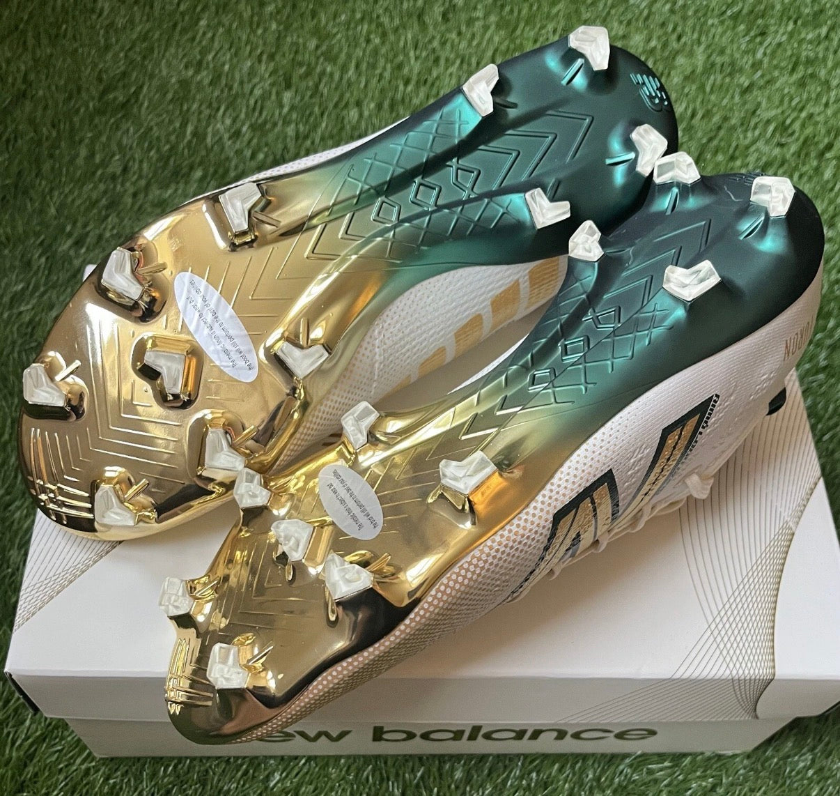 New Balance Furon V7+ FG Limited edition