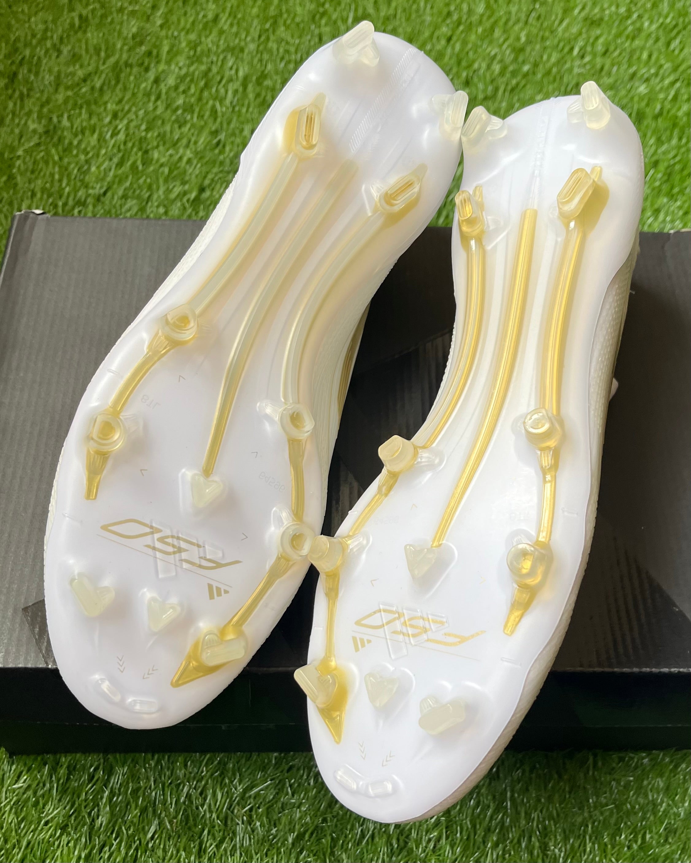 Adidas F50 Elite Laceless FG